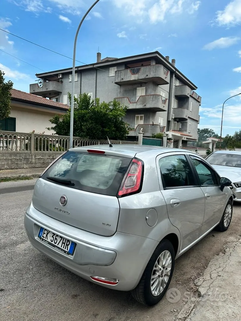 Fiat Punto Evo 2011 photo 3