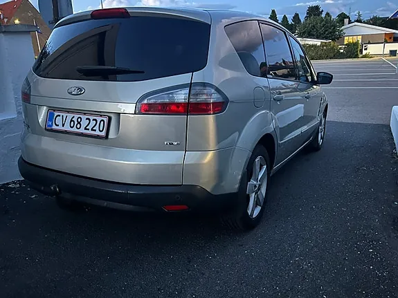 Ford S-Max 2009 photo 4