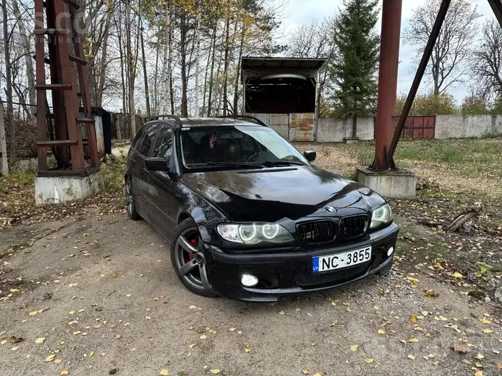 BMW 320 2002 photo 2