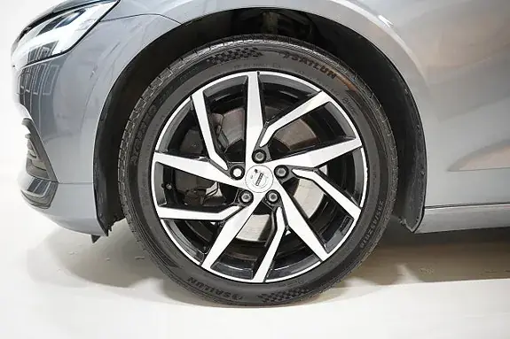 Volvo V60 2019 photo 4