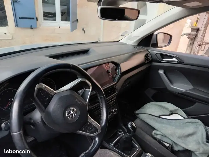 Volkswagen T-Cross 2019 photo 3