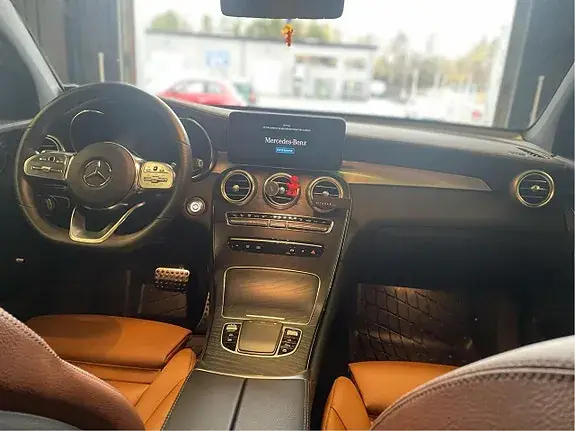 Mercedes-Benz Glc300 De 2022 photo 2