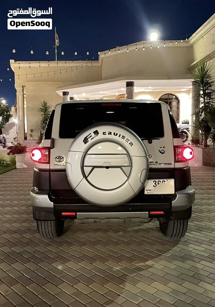 Toyota Fj 2013 photo 3