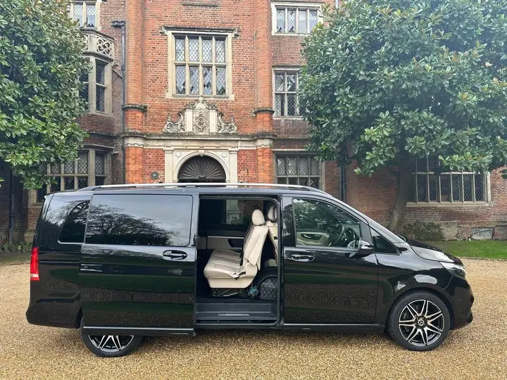 Mercedes-Benz V-Class 2022 photo 4