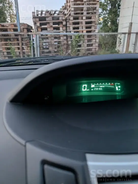 Toyota Yaris 2007 photo 2