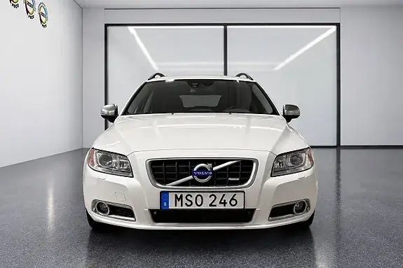 Volvo V70 2012 photo 5