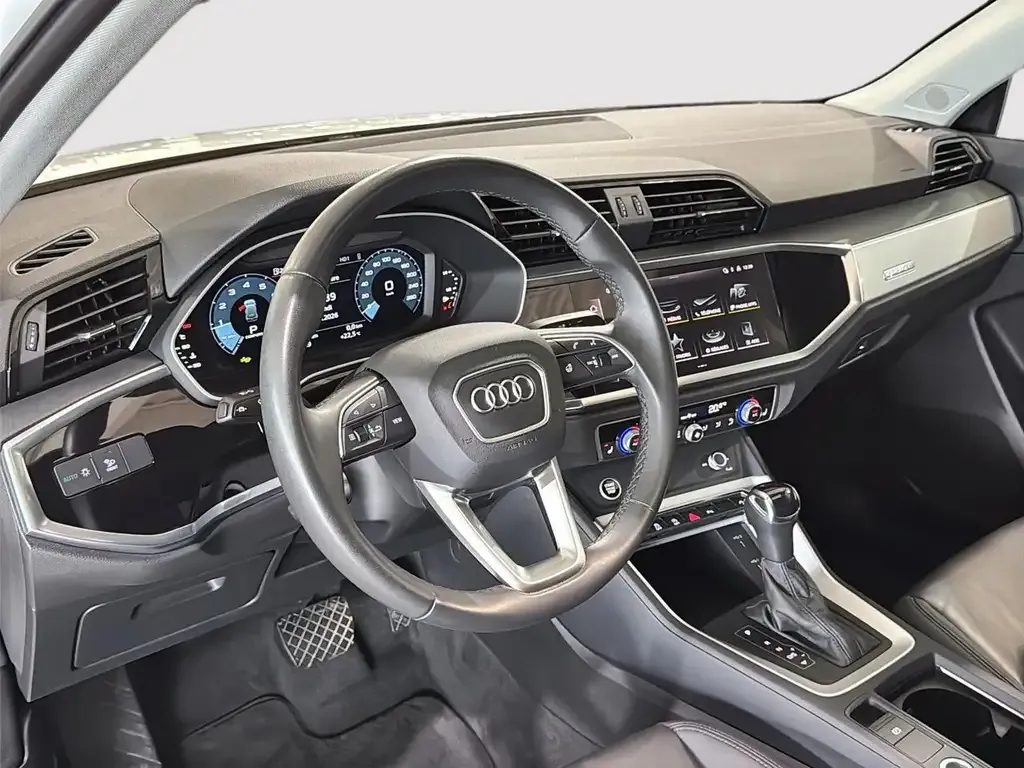 Audi Q3 2025 photo 4