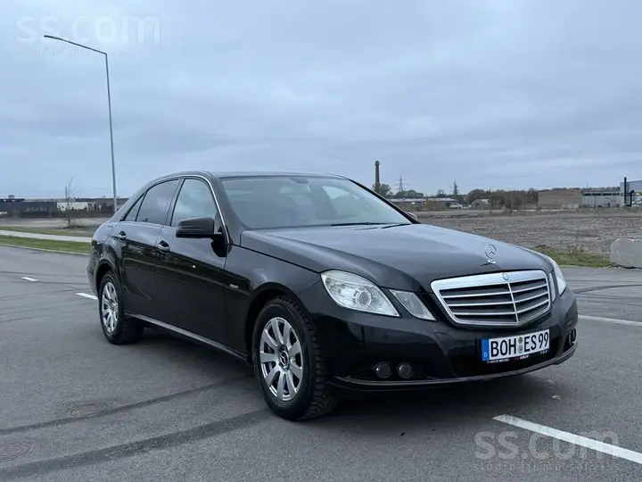 Mercedes-Benz E220