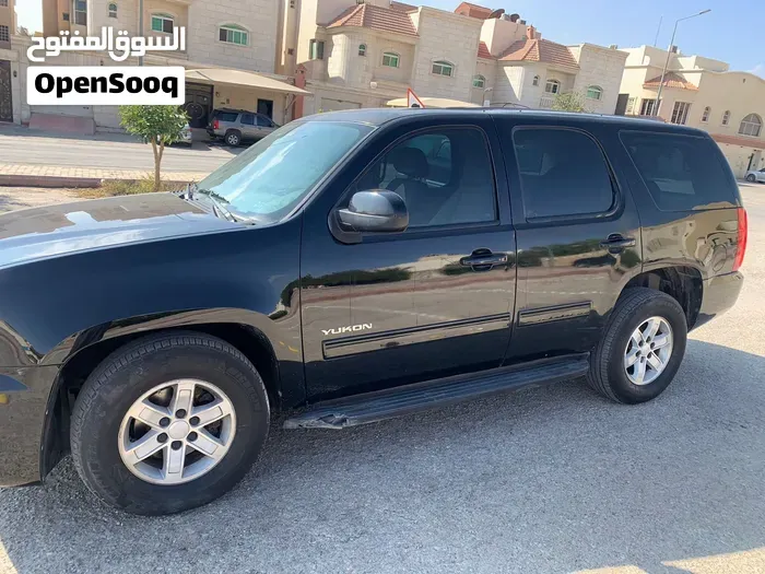 GMC Yukon Xl 2010 photo 2