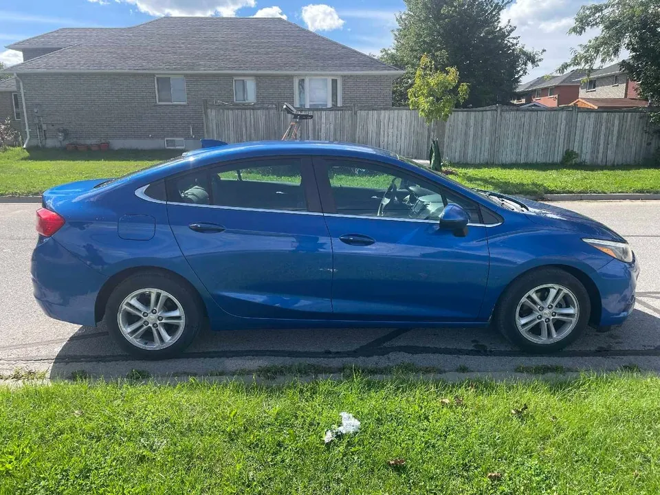 Chevrolet Cruze 2017 photo 2