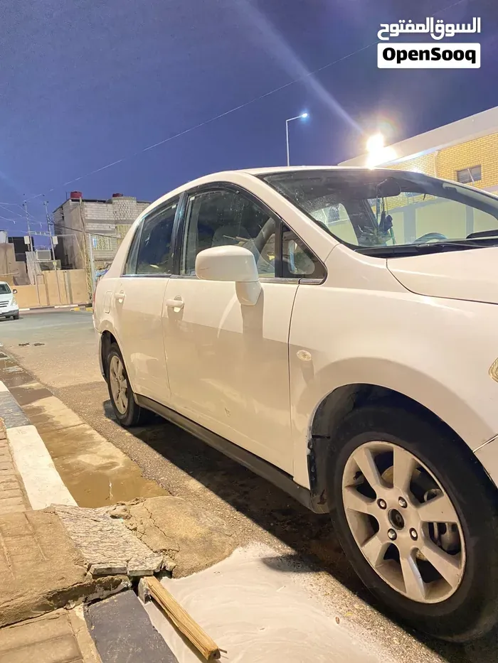 Nissan Tiida 2009 photo 5