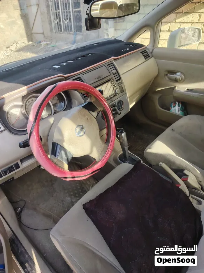 Nissan Tiida 2009 photo 3
