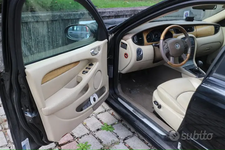 Jaguar X-Type 2006 photo 4