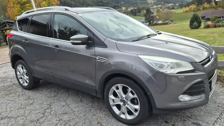 Ford Kuga 2015 photo 2
