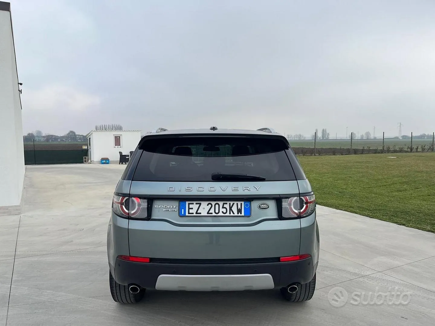 Land Rover Discovery Sport 2015 photo 3