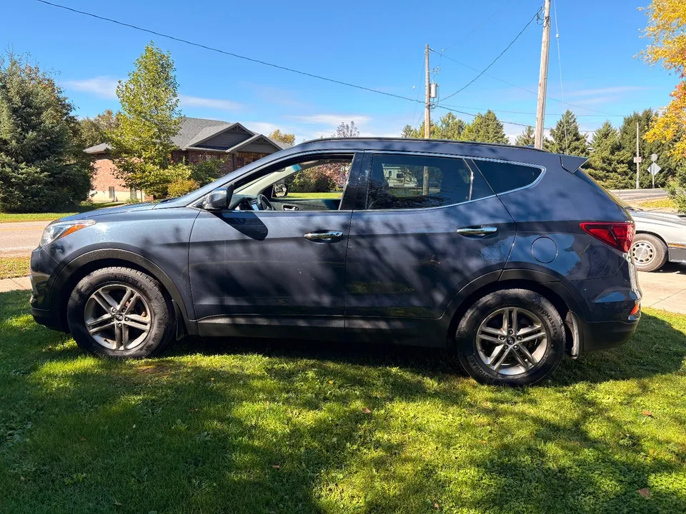 Hyundai Santa Fe 2018 photo 2