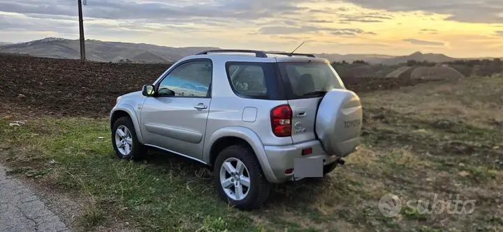 Toyota Rav4 2005 photo 2