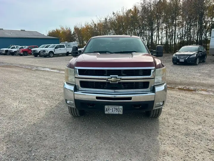 Chevrolet Silverado 2500 2007 photo 2