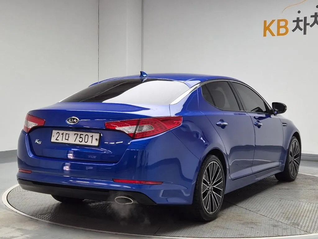 Kia K5 2011 photo 3