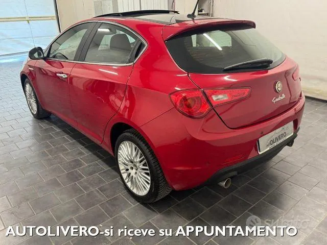 Alfa Romeo Giulietta 2014 photo 3