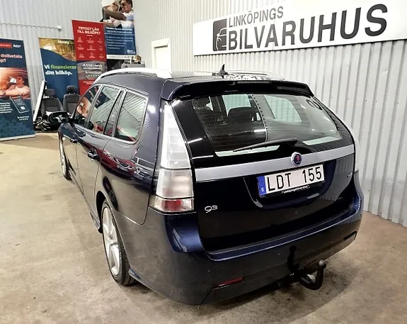 Saab 9-3 2011 photo 3