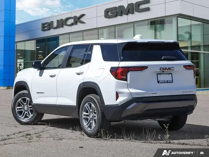 GMC Terrain 2027 photo 4