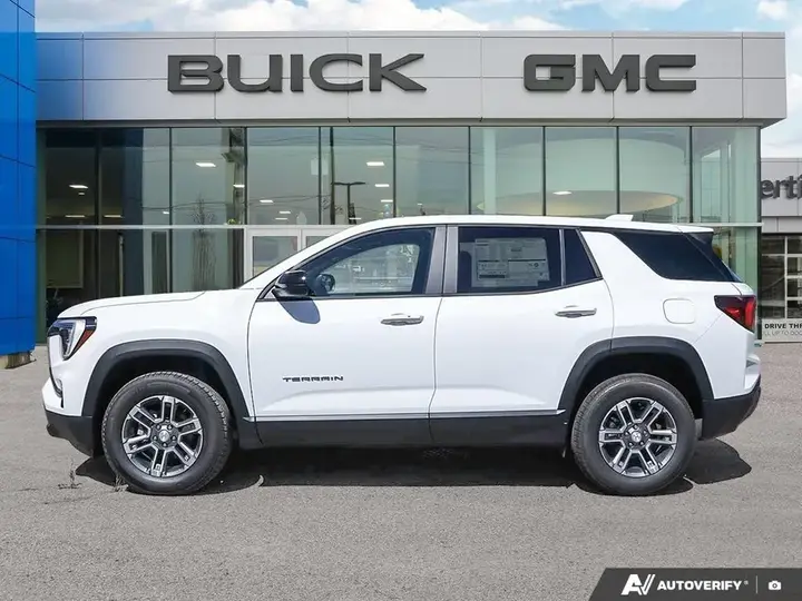 GMC Terrain 2027 photo 3