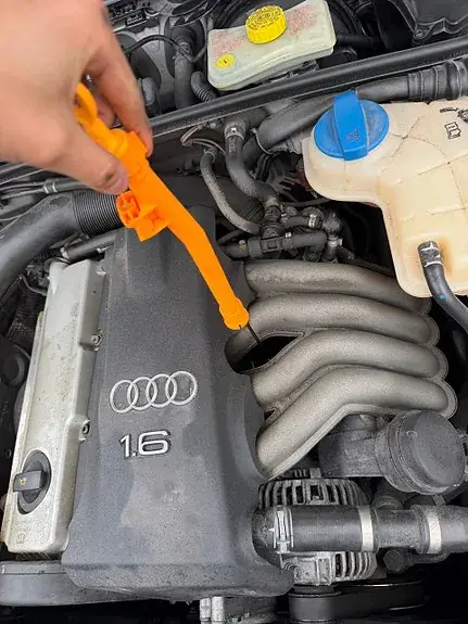Audi A4 2004 photo 4