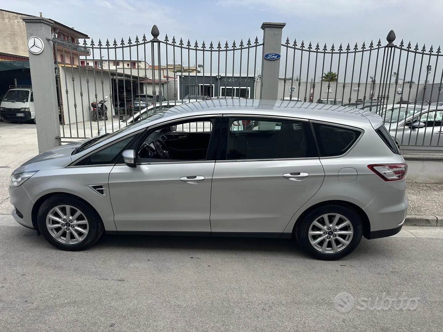 Ford S-Max 2017 photo 4