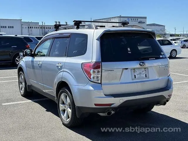 Subaru Forester 2011 photo 3