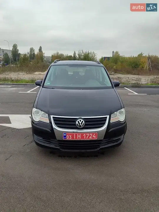 Volkswagen Touran 2007 photo 2