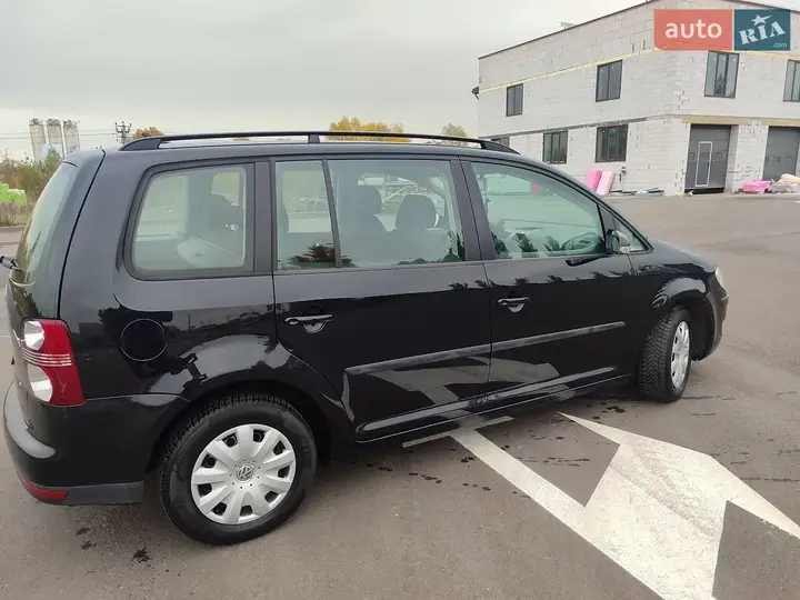 Volkswagen Touran 2007 photo 4