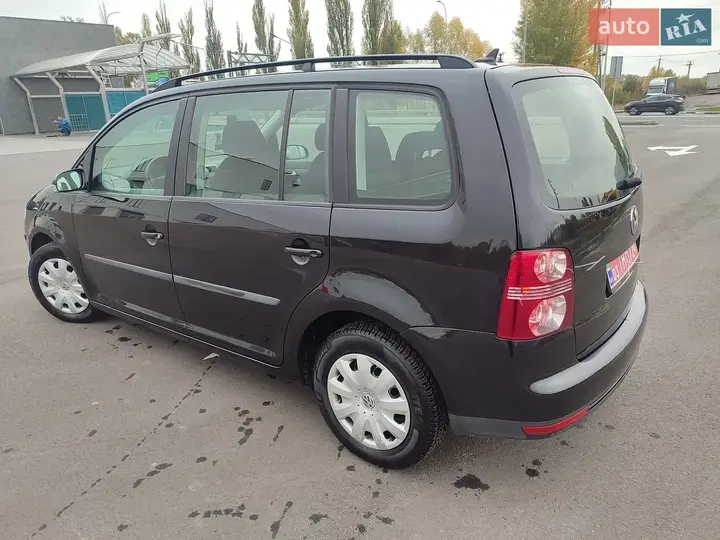 Volkswagen Touran 2007 photo 5