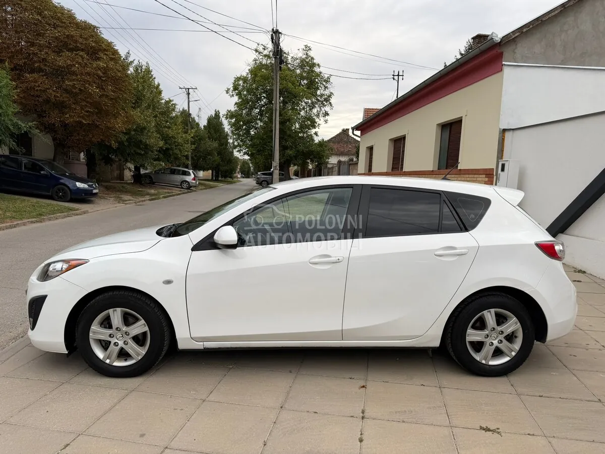 Mazda 3 2011 photo 5