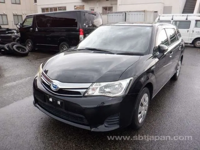 Toyota Corolla Fielder 2014 photo 2