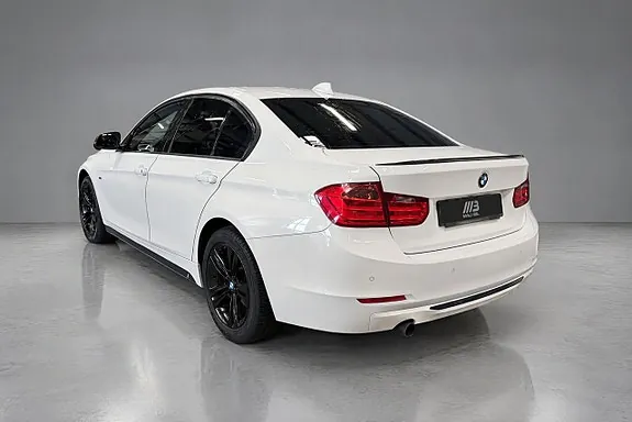 BMW 318D 2015 photo 5