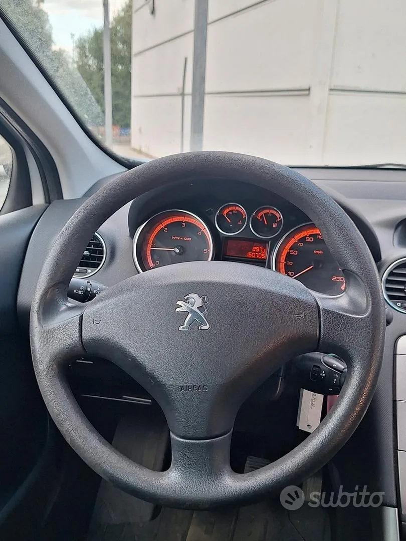 Peugeot 308 2013 photo 4
