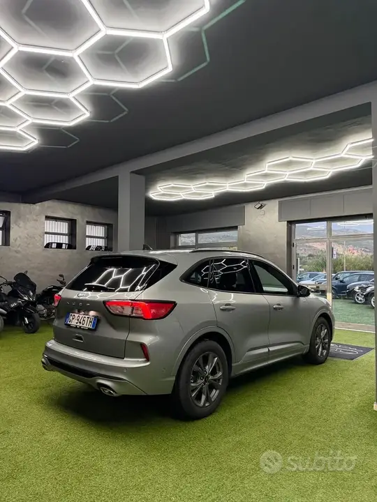 Ford Kuga 2022 photo 3