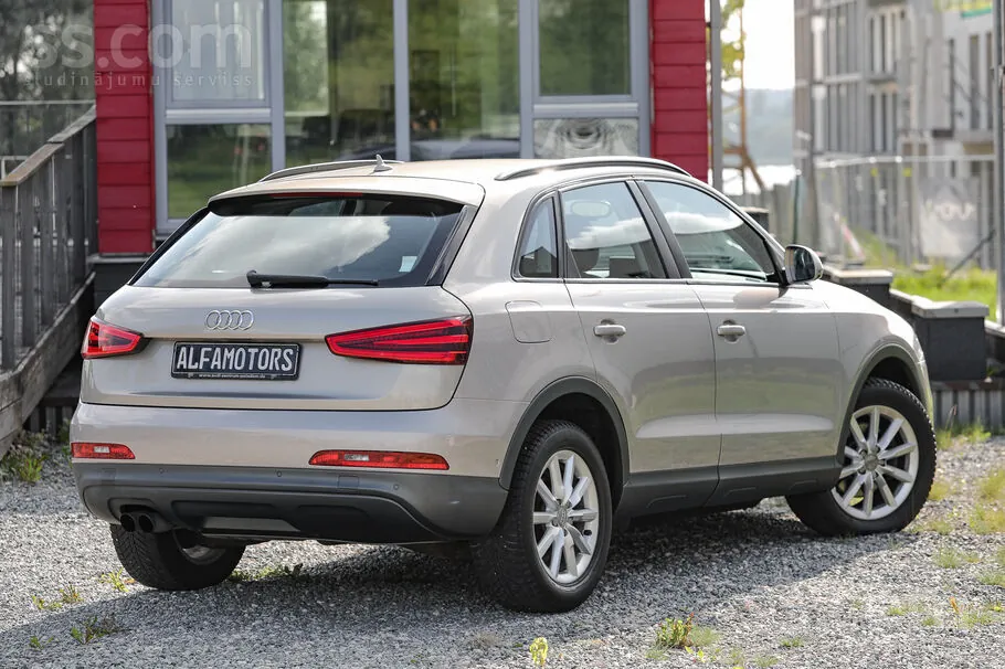 Audi Q3 2015 photo 4