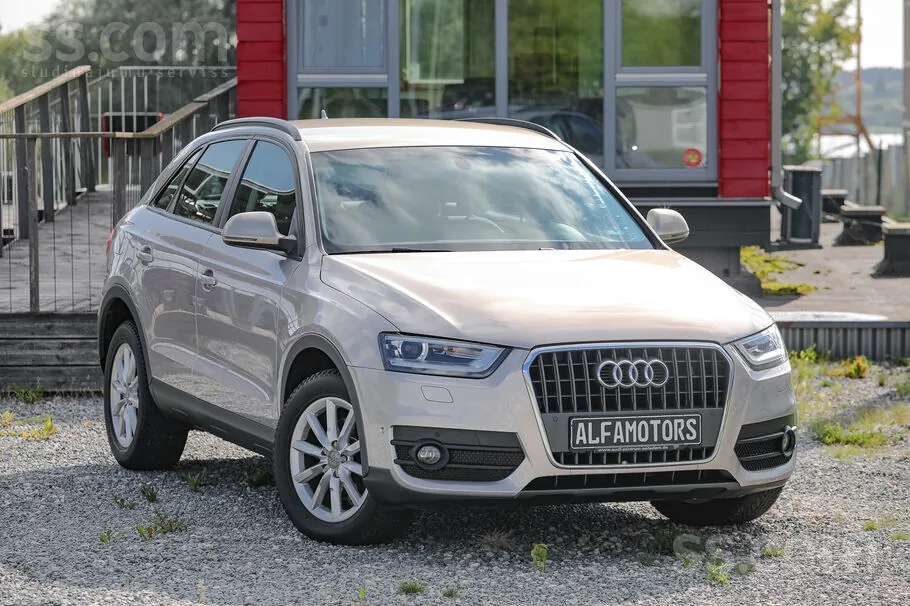 Audi Q3 2015 photo 2