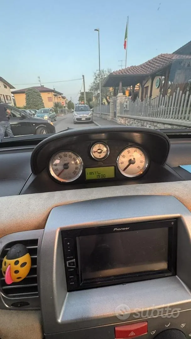 Lancia Ypsilon 2007 photo 2