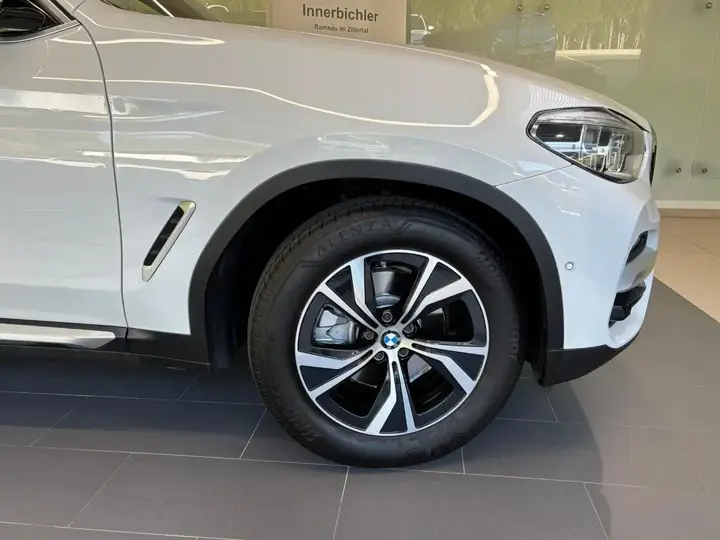 BMW X3 2019 photo 2