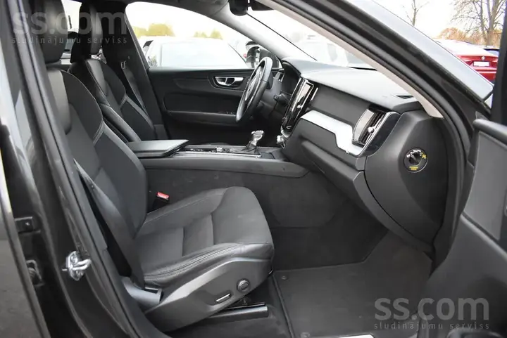Volvo Xc60 2019 photo 5