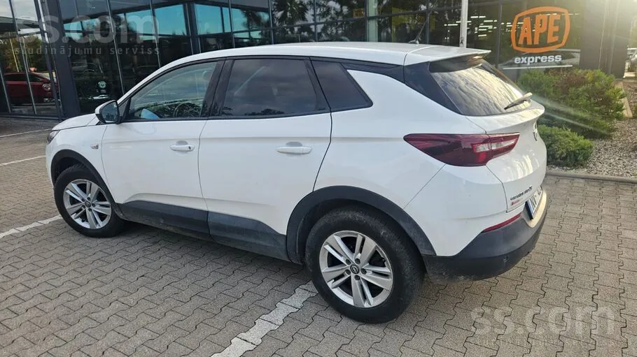 Opel Grandland X 2019 photo 2