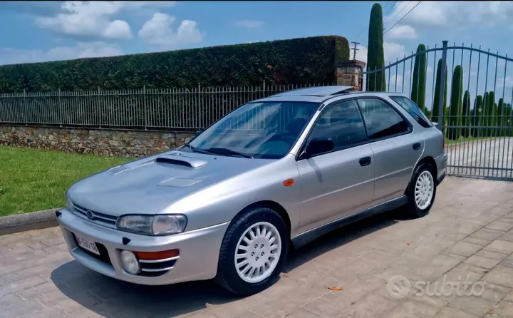 Subaru Impreza 1996 photo 2