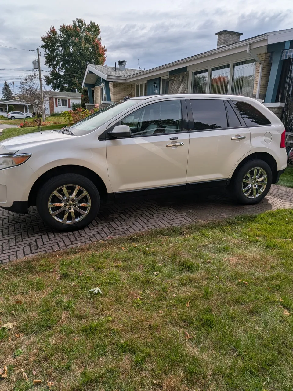 Ford Edge 2011 photo 2