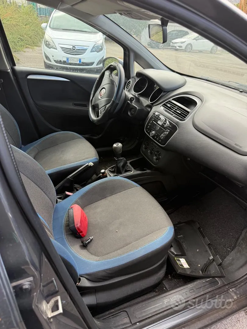Fiat Punto Evo 2012 photo 4