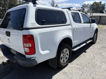 Holden Colorado 2017 photo 2
