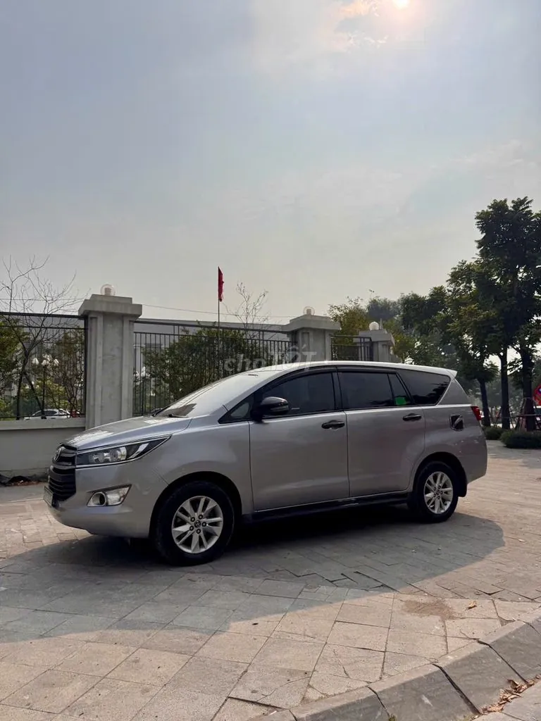 Toyota Innova 2019 photo 2