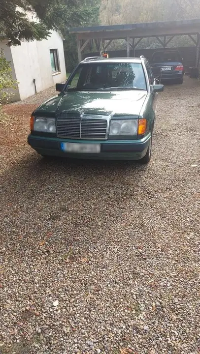 Mercedes-Benz E 300